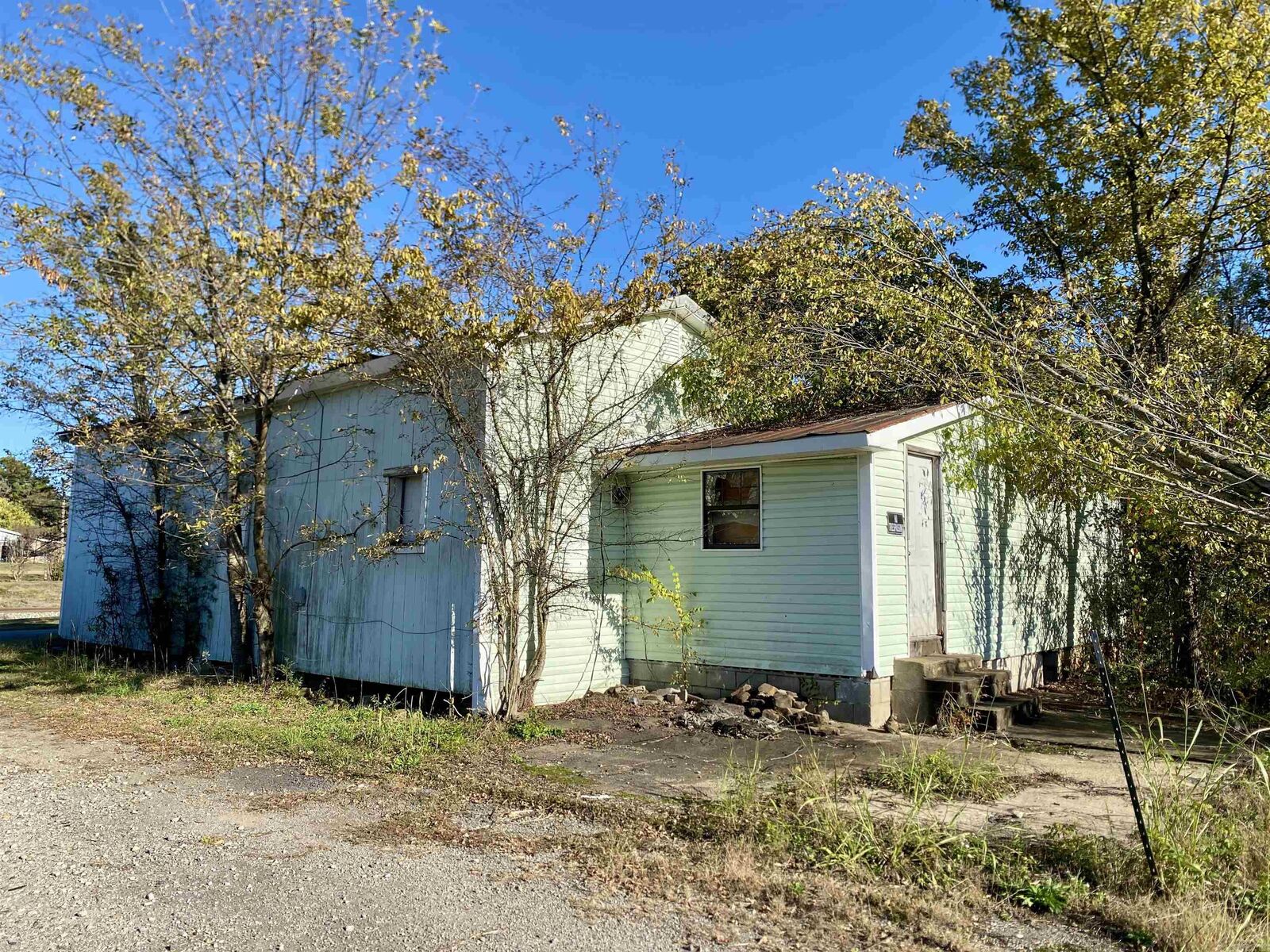 Property Photo:  113 Walnut Street  AR 72845 