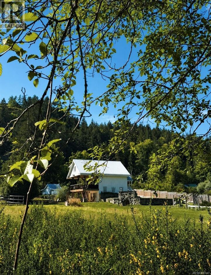 Property Photo:  1502 Fulford-Ganges Road  BC V8K 2A2 