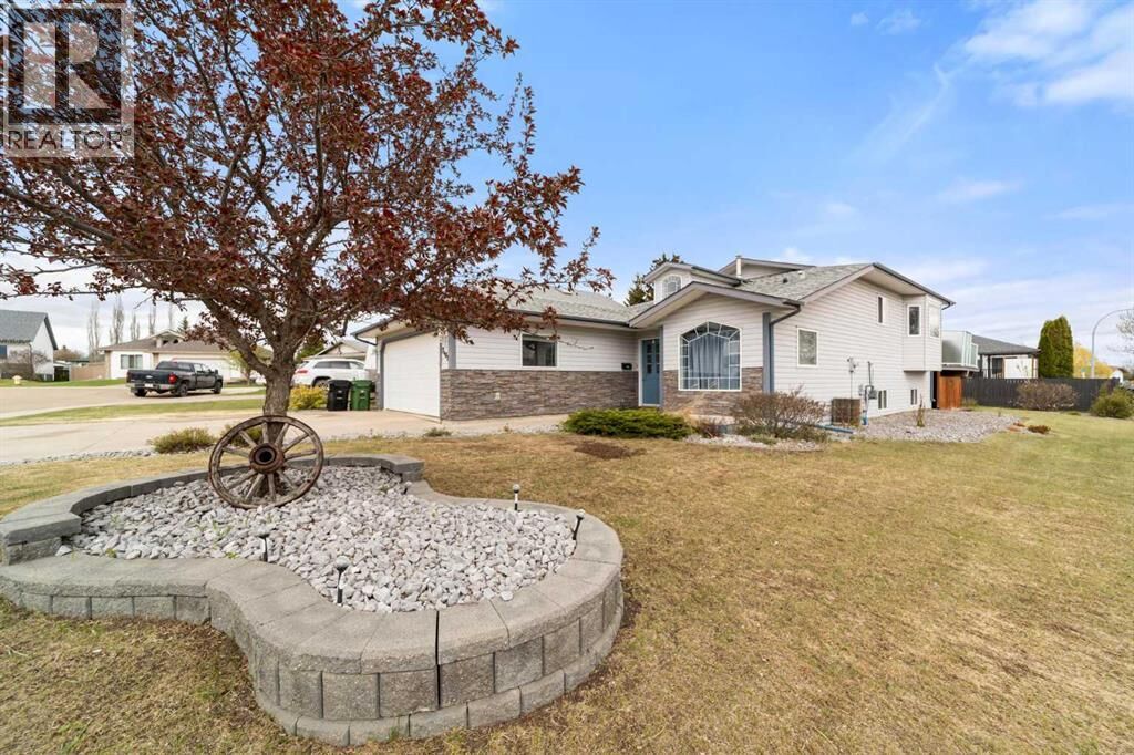 Property Photo:  3401 59 Street Close  AB T4V 4Y9 