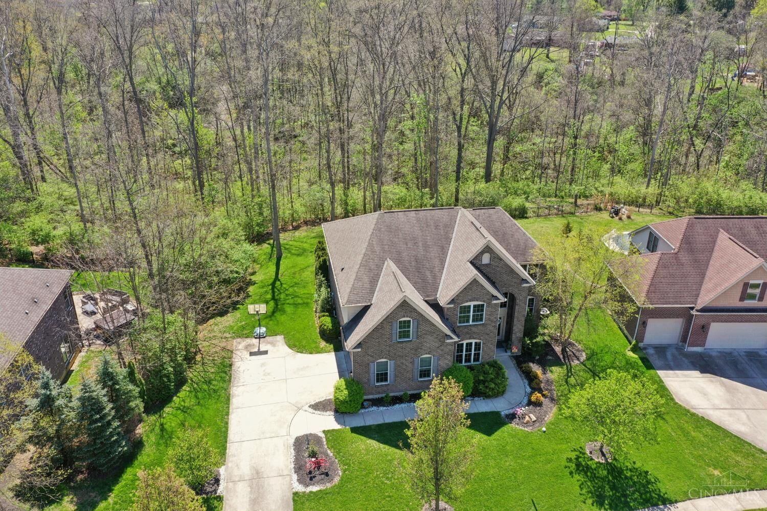 Property Photo: 431 Trailview Court OH 45244