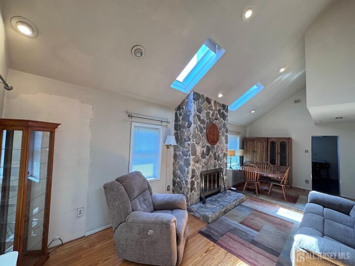 Property Photo:  11 Lee Avenue  NJ 08879 