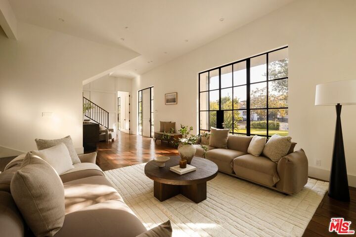 Property Photo:  1459 Via Cresta  CA 90272 
