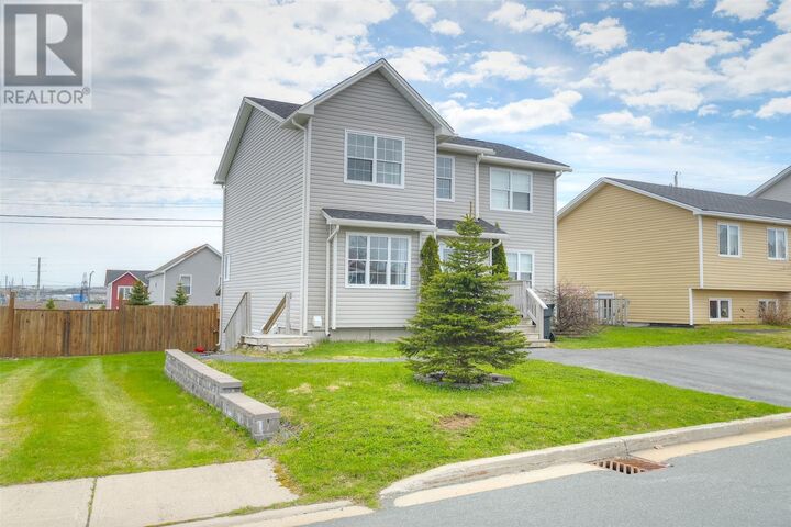 Photo de la propriété: 1 Hummingbird Street NL A1L 2P8