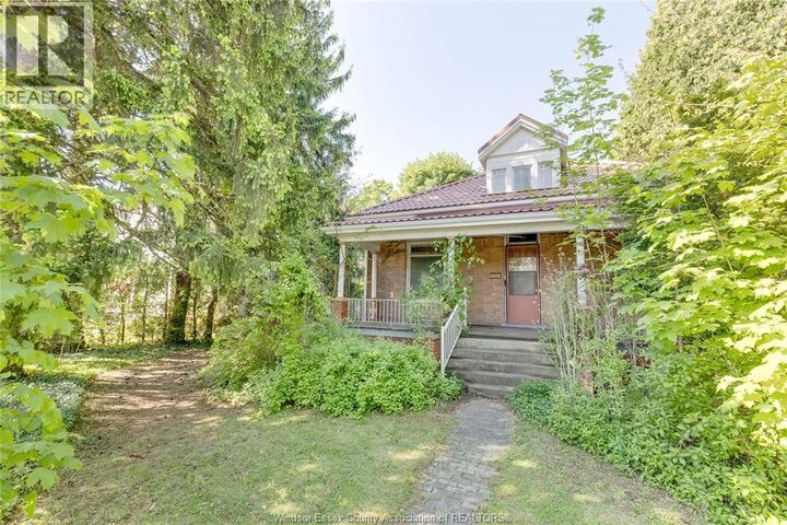 Property Photo: 62 Lacroix Street ON N7M 2T6