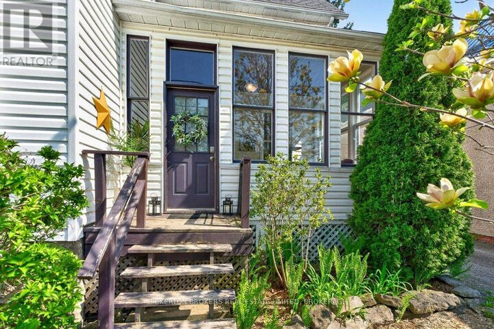 Property Photo: 11 Emma Street ON K6V 1S6