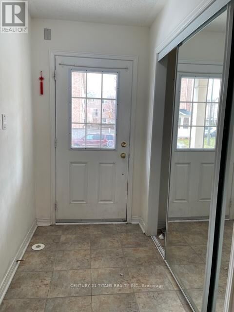 Property Photo:  32 Etienne Street  ON M1L 0A4 