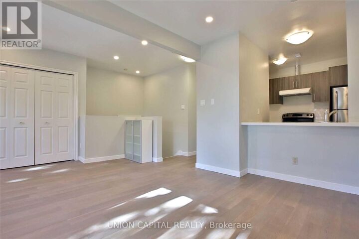 Property Photo: 366 Balliol Street Upper ON M4S 1E2