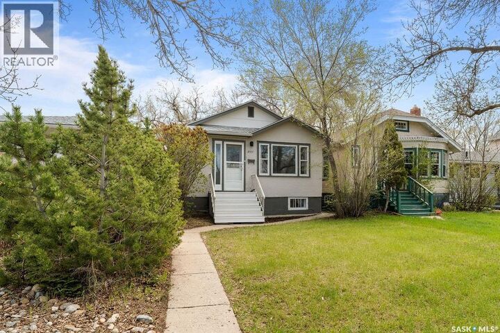 Property Photo:  2111 Queen Street  SK S4T 4C4 