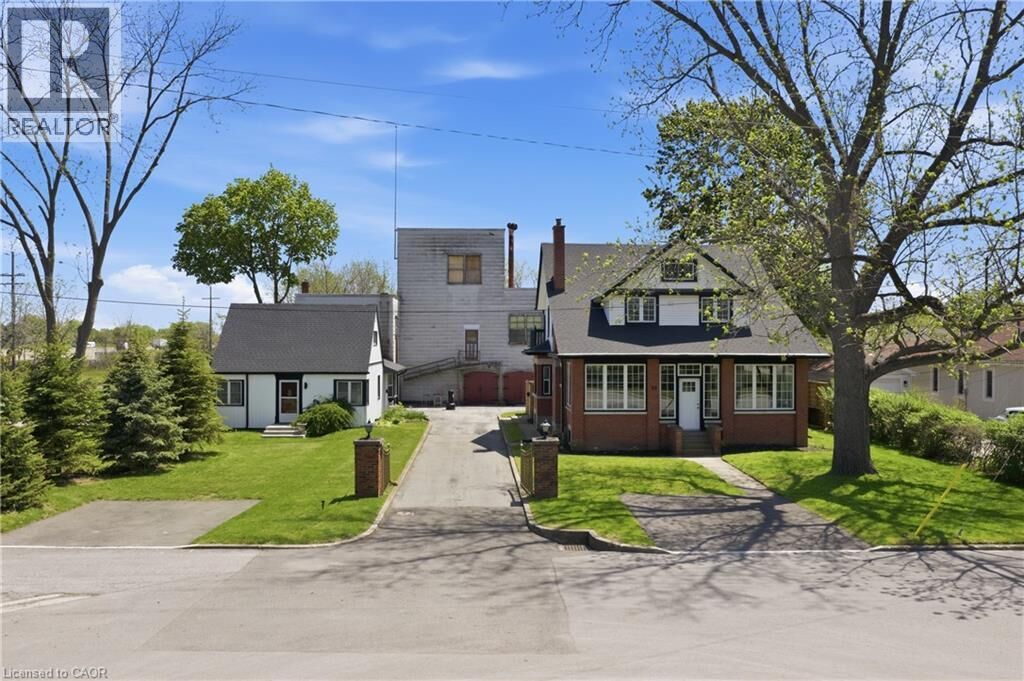 Property Photo: 50 Park Road North ON L3M 2P3