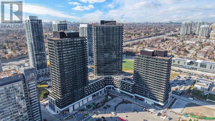 Property Photo:  18 Esther Shiner Boulevard 740  ON M2K 0J7 