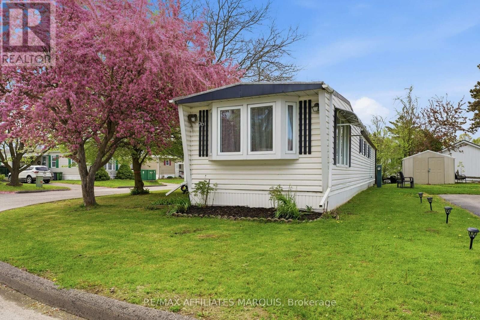 Property Photo:  96 Worthington Way  ON K7K 5C6 