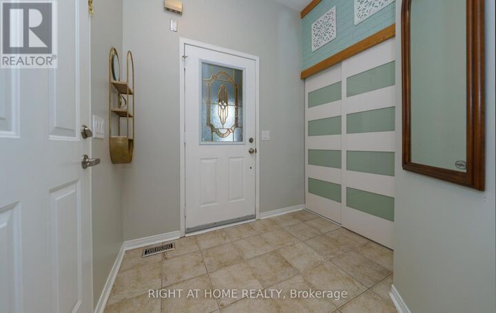 Property Photo:  21 Marshview Avenue  ON L4G 7W2 