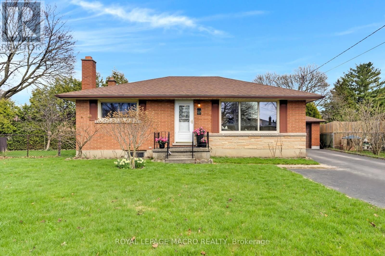 Property Photo:  10 Westoby Place  ON N1E 2B3 