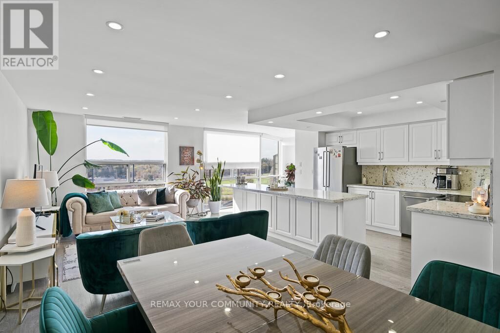 Property Photo:  20 Harding Boulevard Ph 1208  ON L4C 9S4 