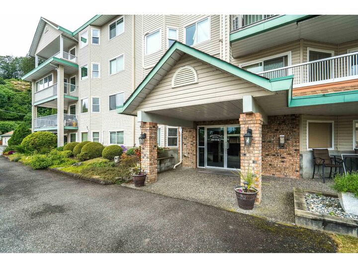 Property Photo:  46966 Yale Road 104  BC V2P 2S7 