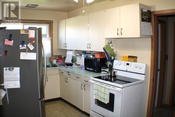 Property Photo:  31 White Oak Dr W  ON P6C 2H7 