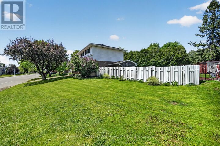 Property Photo:  512 Laurier Boulevard  ON K6V 6C5 