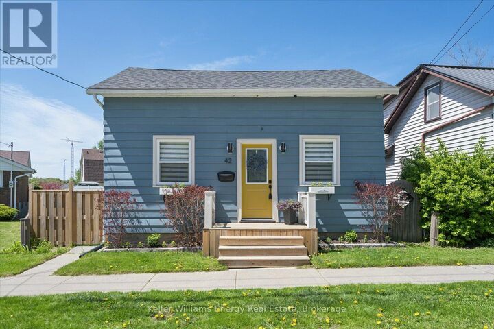 Property Photo: 42 Hope Street North ON L1A 2N5