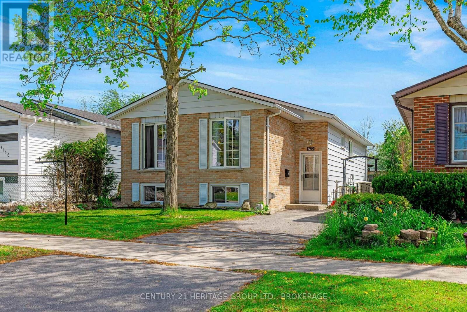 Property Photo:  1112 Basswood Place  ON K7P 1K6 