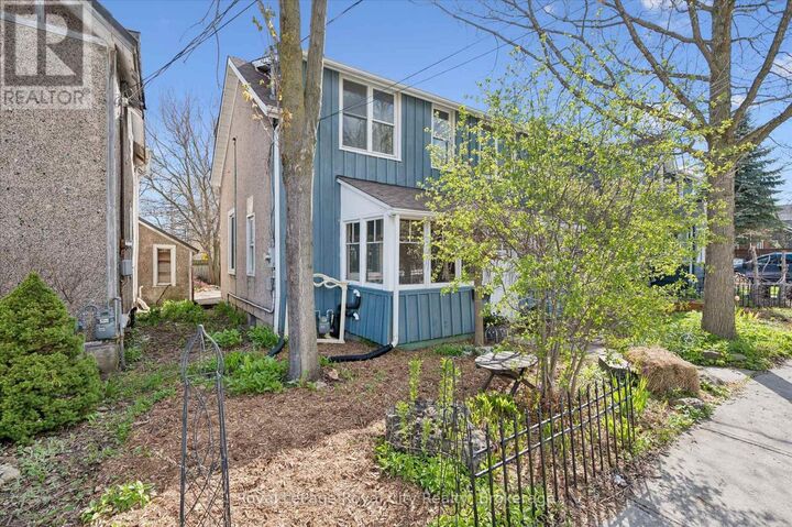 Property Photo: 199 Neeve Street ON N1E 5S5