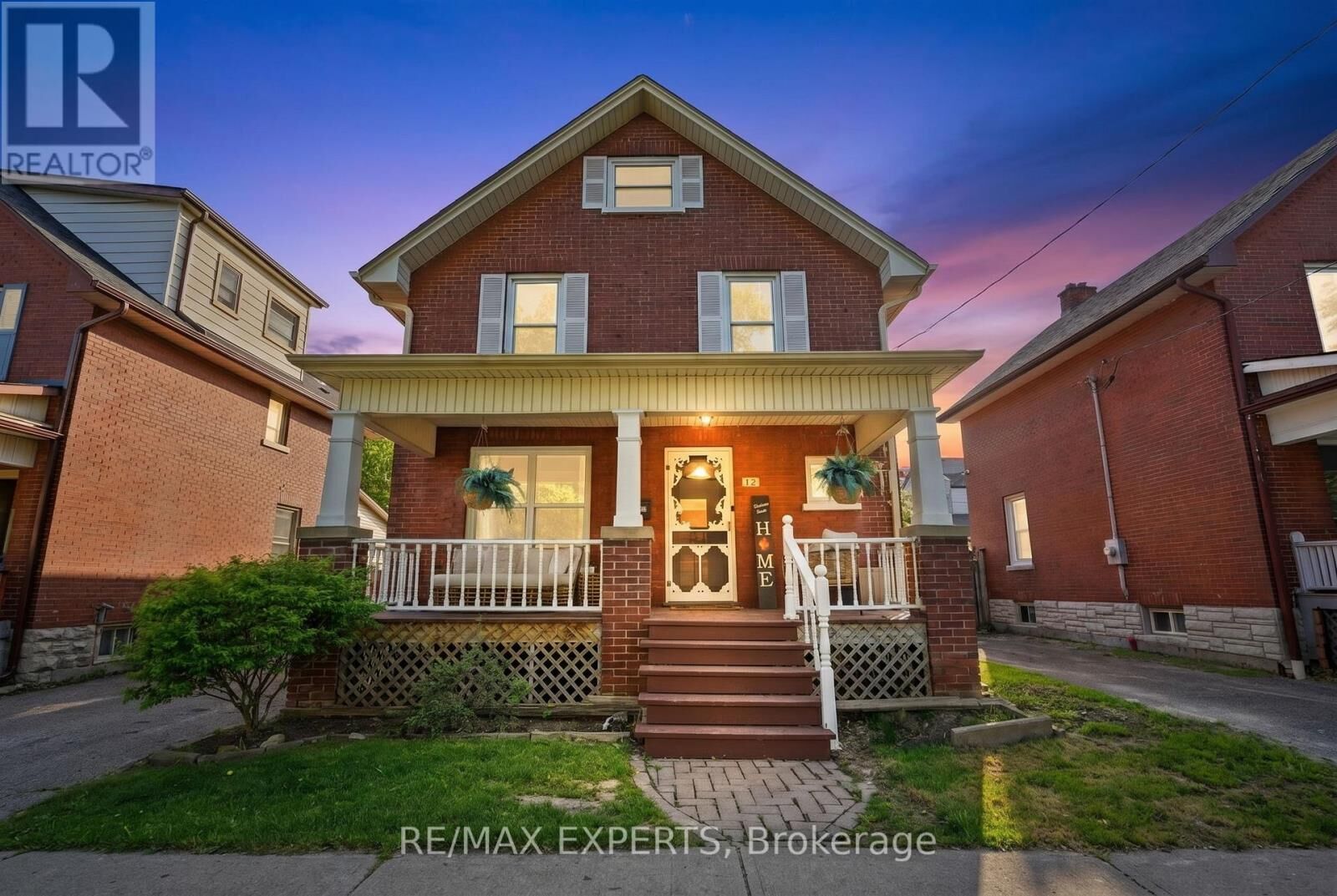 Property Photo:  18 Rowe Street  ON L1H 5P5 