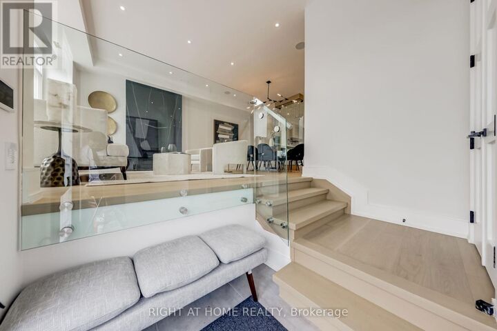 Property Photo:  102 Parklea Drive  ON M4G 2J8 