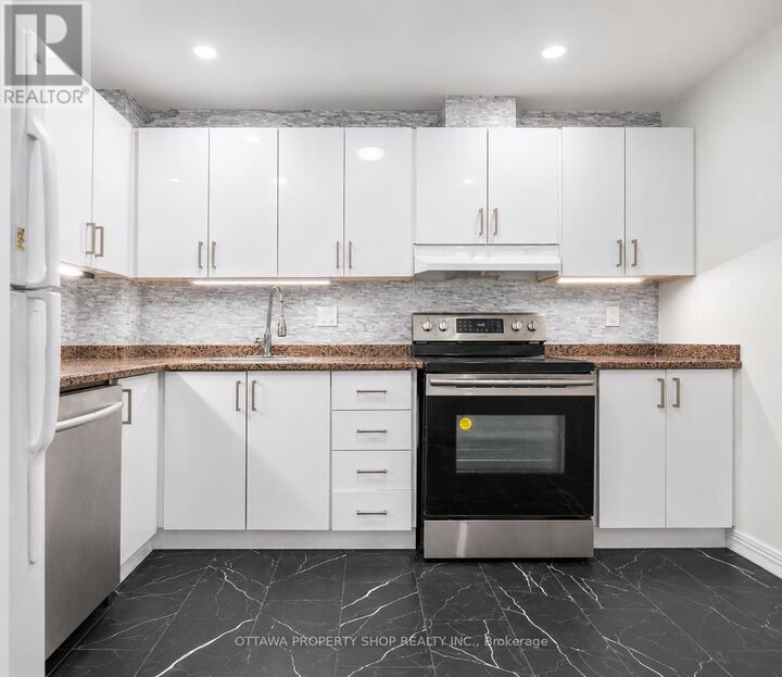 Property Photo: 825 Cahill Drive West 185 ON K1V 9N8