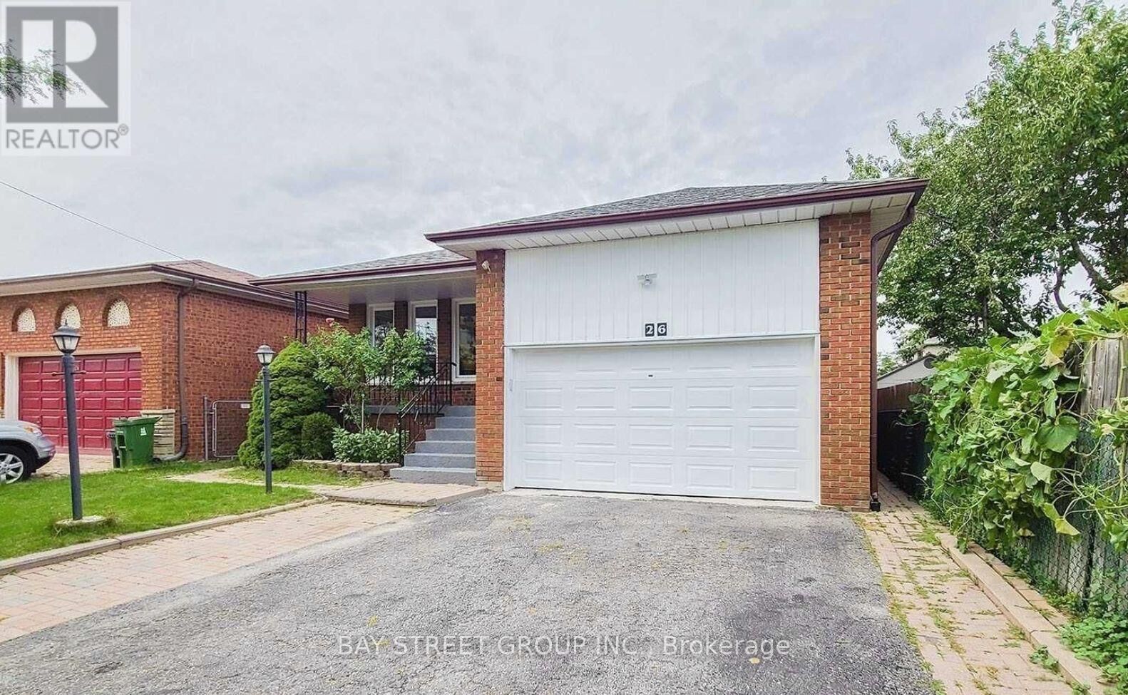 Property Photo:  26 Glendinning Avenue Lower  ON M1W 3G2 