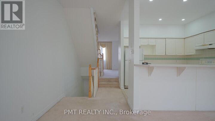 Property Photo:  238 Galloway Road 18  ON M1E 5H2 