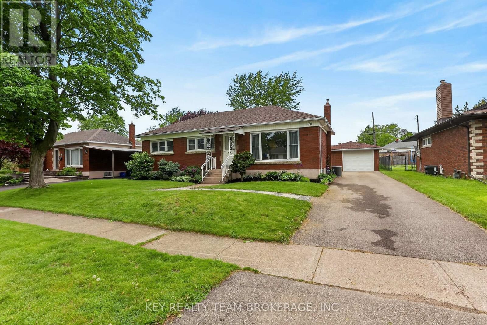Property Photo: 188 Price Avenue ON L3C 3Y6