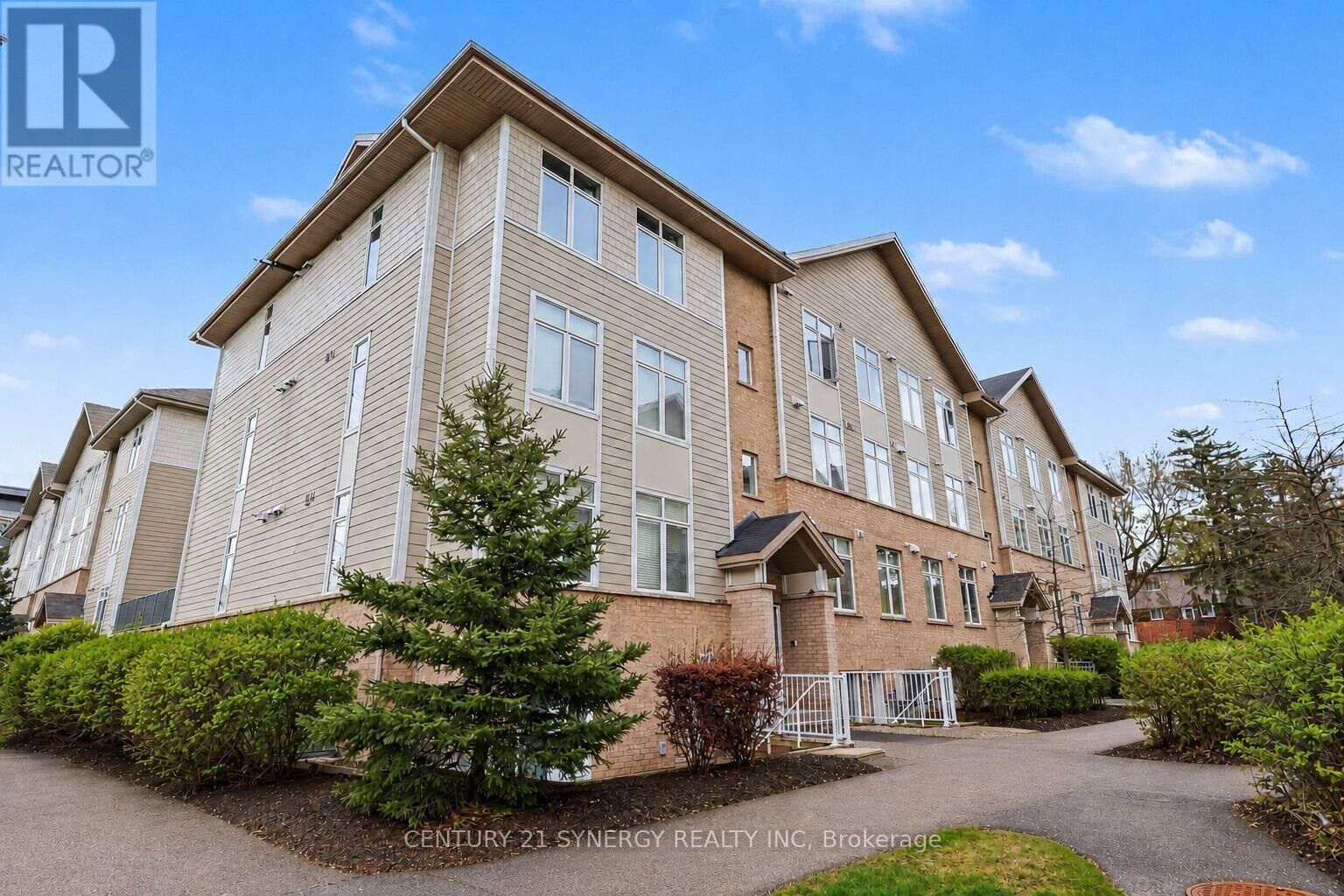 Property Photo: 318 Everest Private D ON K1G 4E3