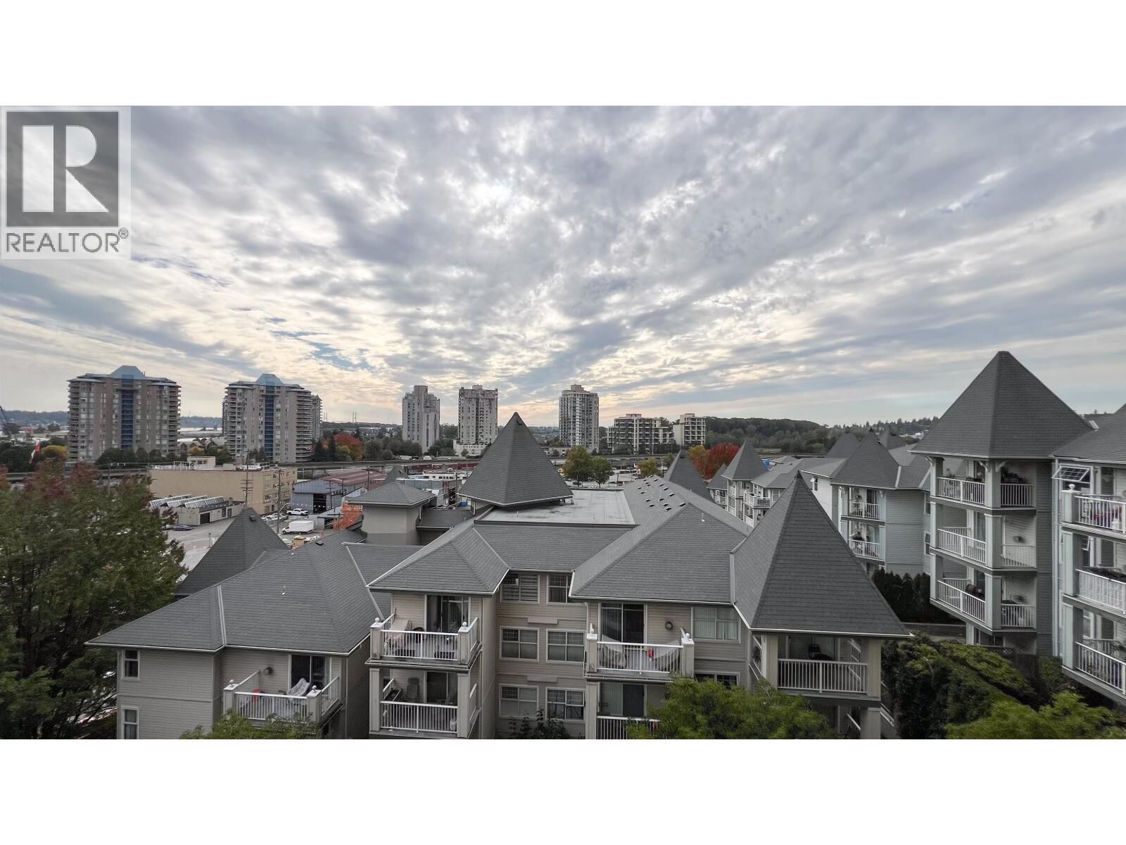 Property Photo:  1026 Queens Avenue 207  BC V3M 6B2 