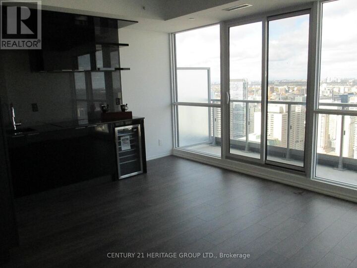 Property Photo:  70 Temperance Street 4802  ON M5H 0B1 