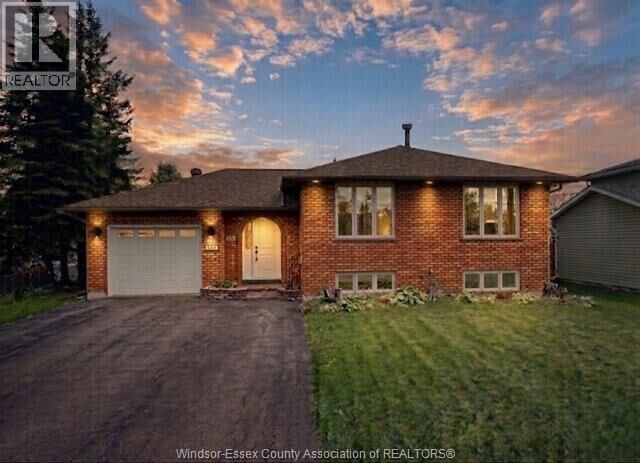 Property Photo:  3295 Romeo Street  ON P3N 1G5 
