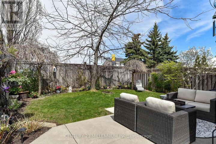 Property Photo:  42 Sweet Clover Crescent  ON L6R 2Z9 