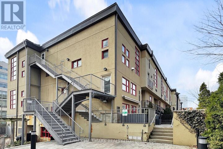Property Photo: 21 Earl Street 314 ON M4Y 3C8