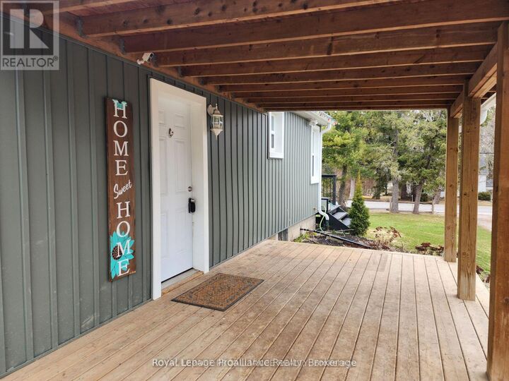 Property Photo:  2307 County Rd 3  ON K0K 1L0 
