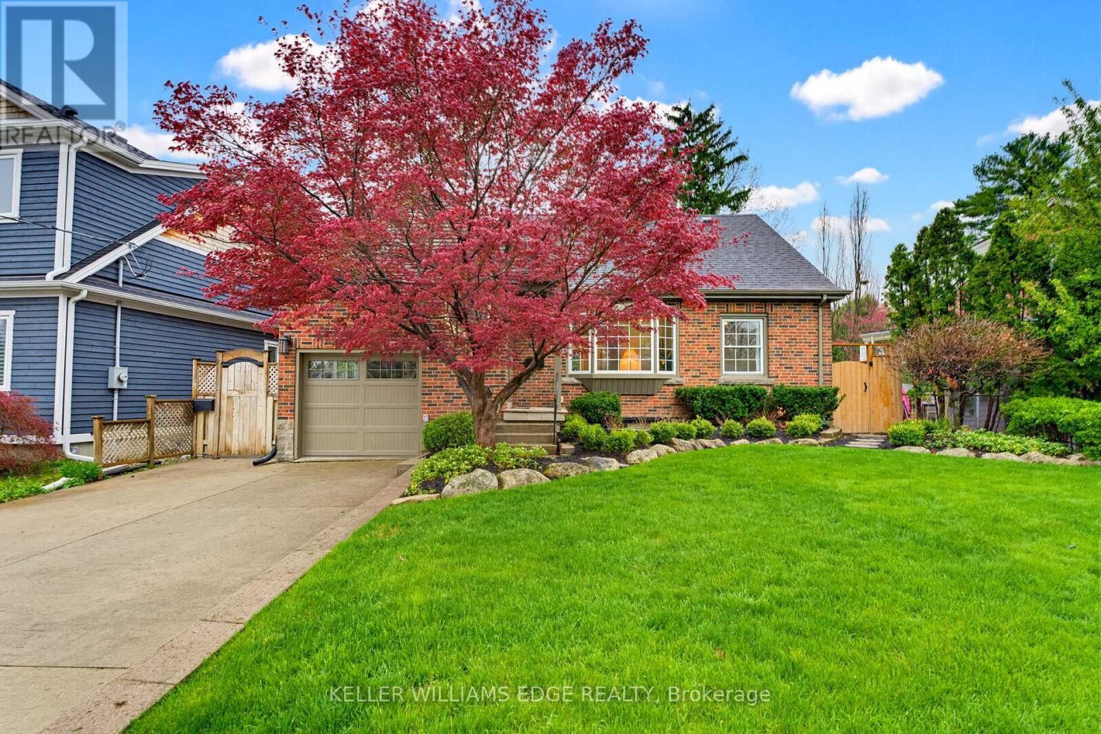 Property Photo:  586 Woodland Avenue  ON L7R 2S5 