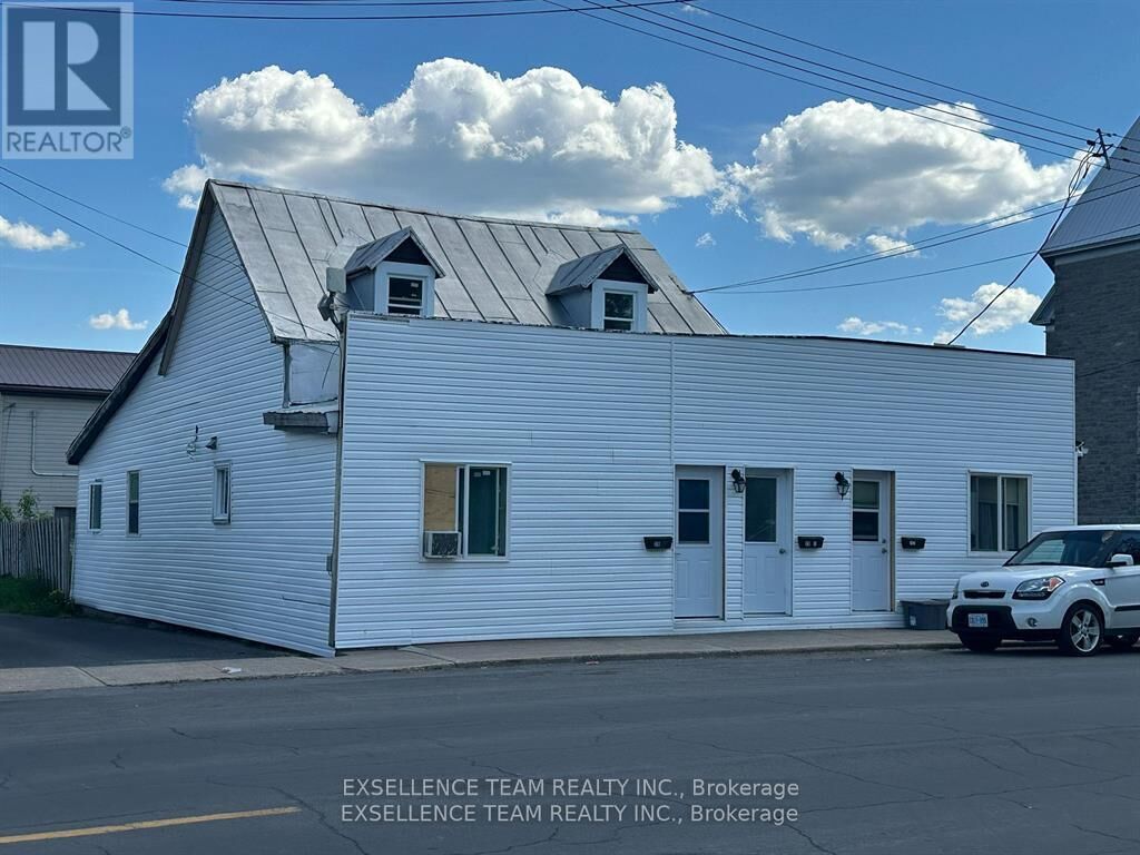 Property Photo: 28 Lochiel Road ON K0C 1A0
