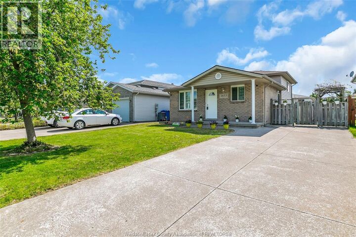 Property Photo: 3453 Caribou Crescent ON N8W 5V4