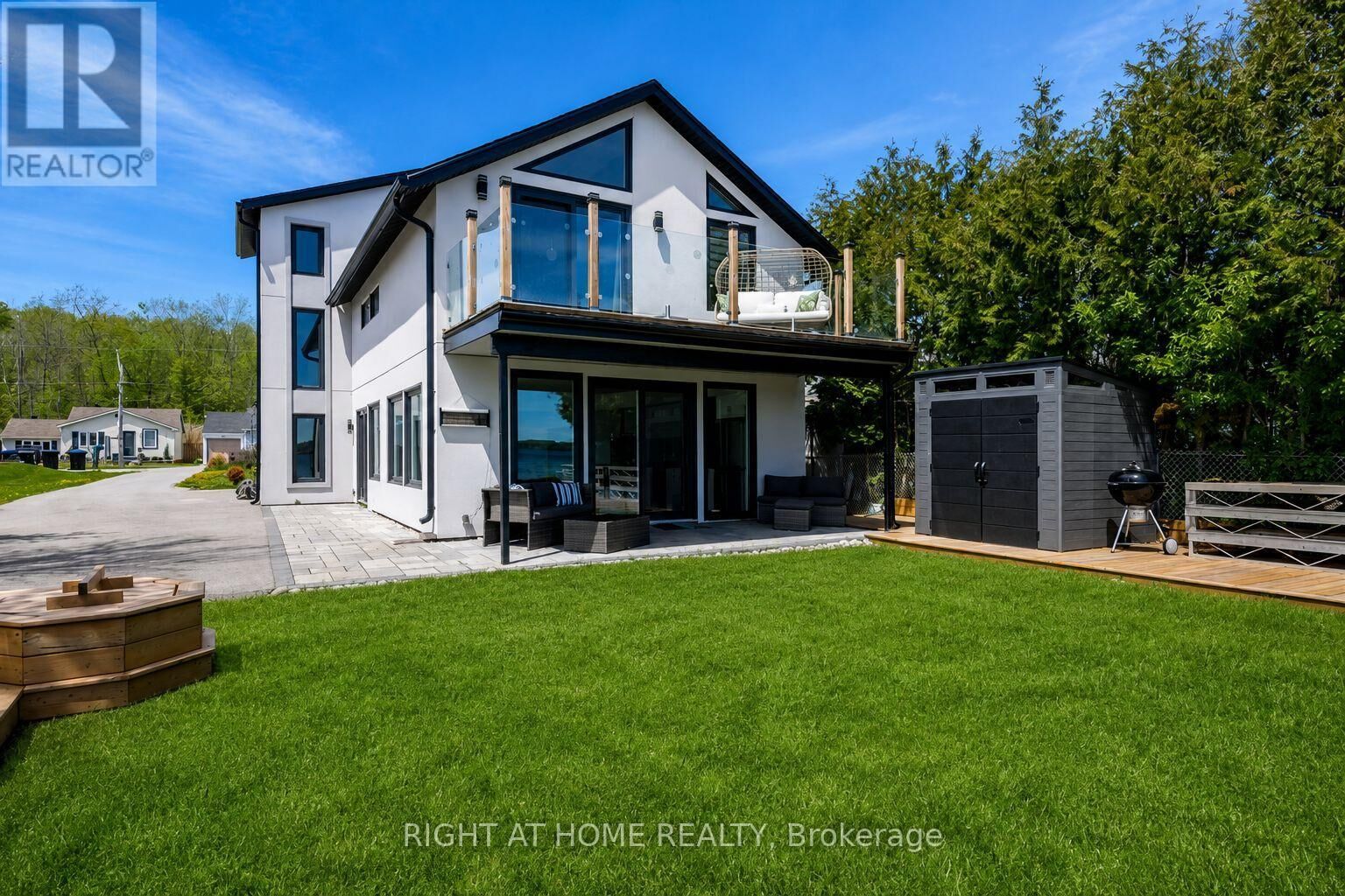 Property Photo: 405 Limerick Street ON L0L 1K0