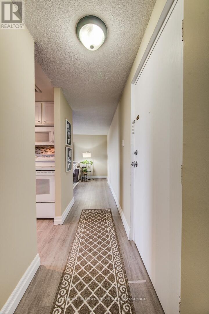 Property Photo: 4 Avalon Place 303 ON N2M 4N6