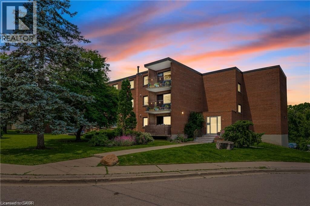 Property Photo: 4 Avalon Place 303 ON N2M 4N6