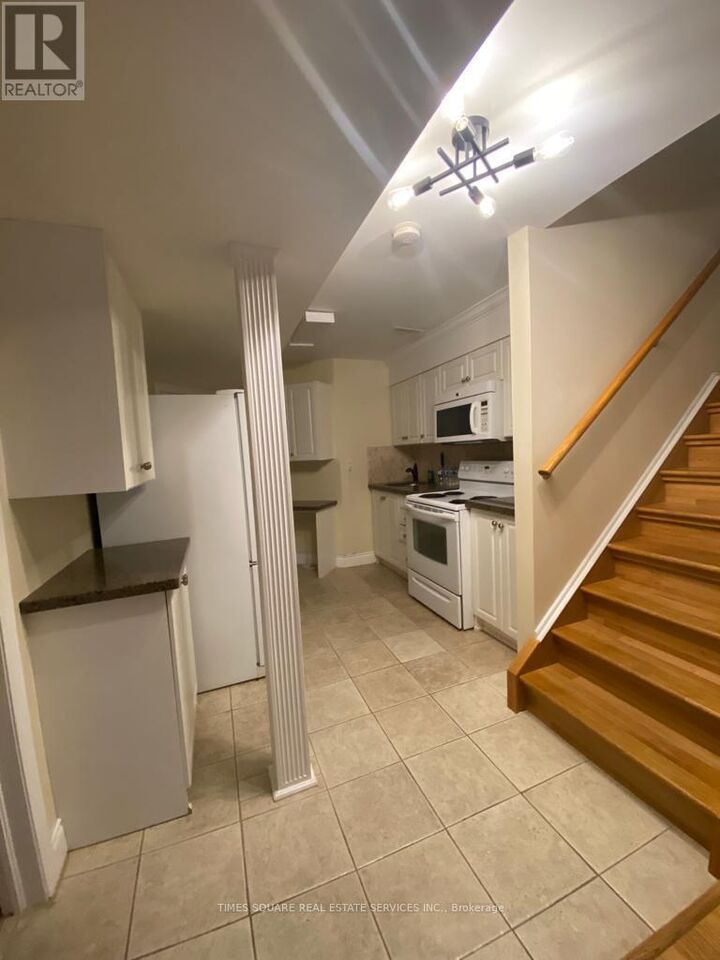 Property Photo:  3197 Oakview Road  ON L5N 7N9 