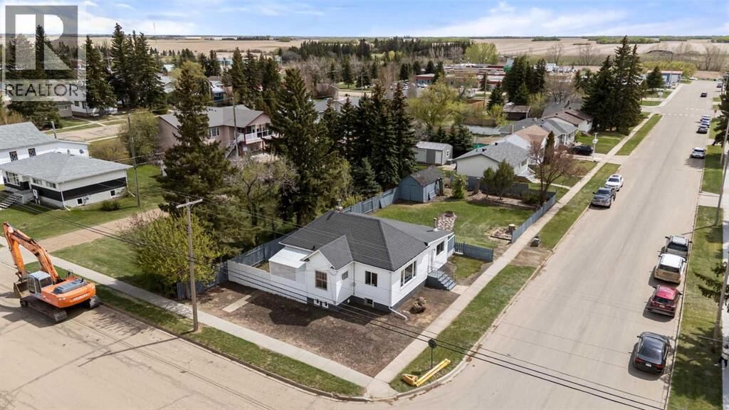 Property Photo:  5215 50 Avenue  AB T0B 2L0 