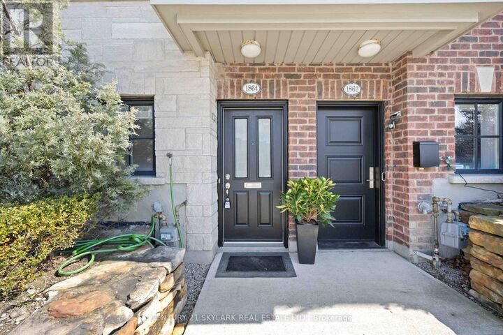 Property Photo: 1864 Burnhamthorpe Road East ON L4X 2S5
