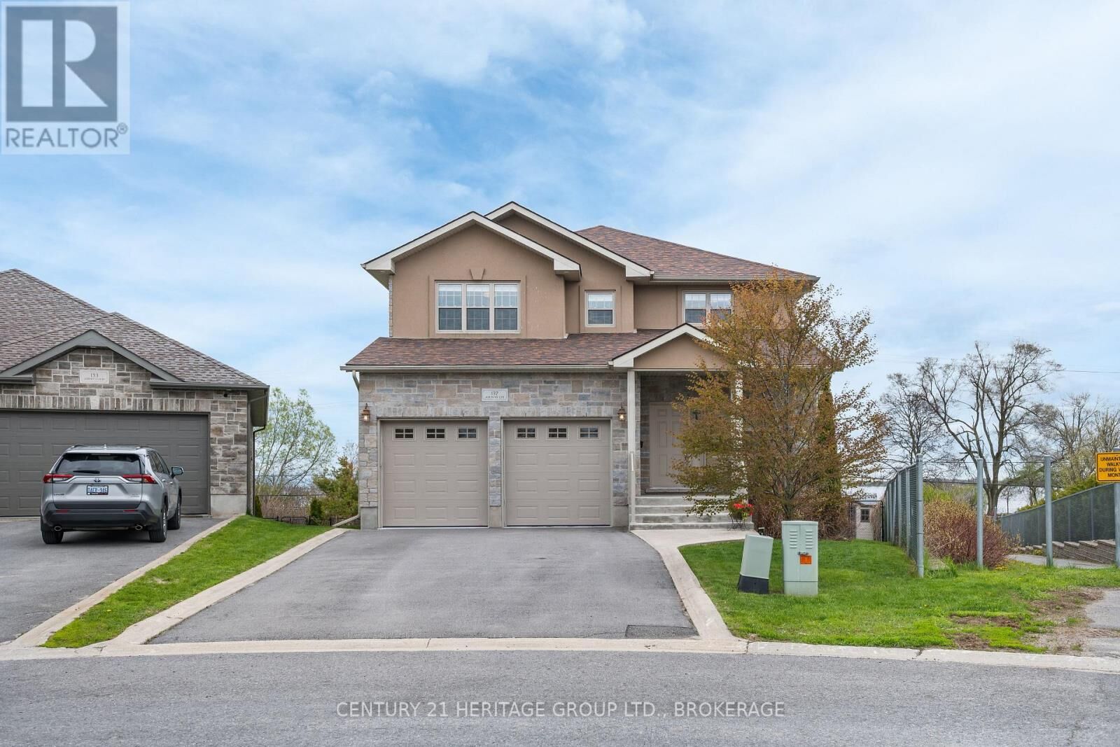 Property Photo: 137 Jordyn'S Court ON K7N 0A7