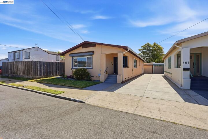 Property Photo:  560 41st St  CA 94805 
