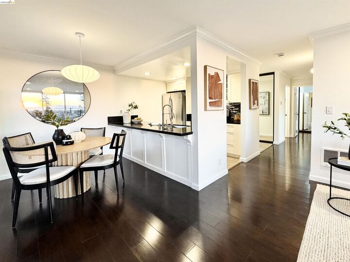 Property Photo: 5340 Broadway Ter 307 CA 94618