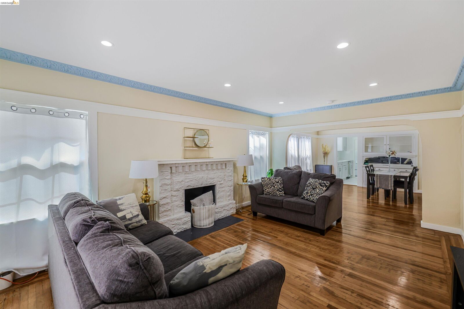 Property Photo:  6007 San Pablo Ave  CA 94608 